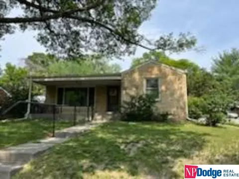 2444 S 33rd St, Lincoln, NE 68506