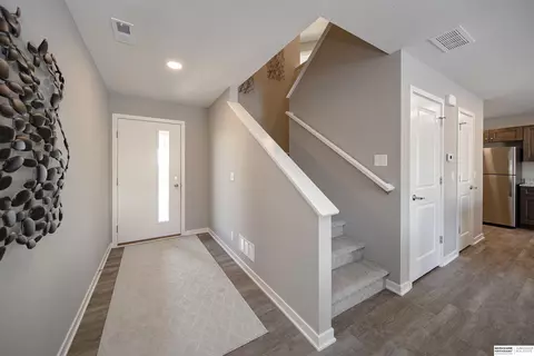 17074 Hawthorne Ave, Omaha, NE 68118
