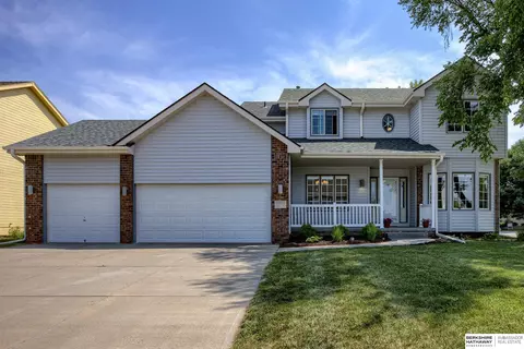 20917 Plum St, Elkhorn, NE 68022