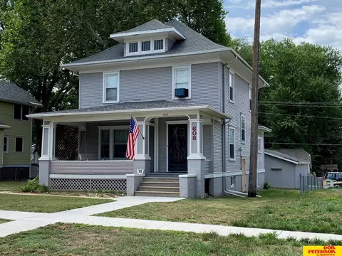 608 N Thomas Ave, Oakland, NE 68045