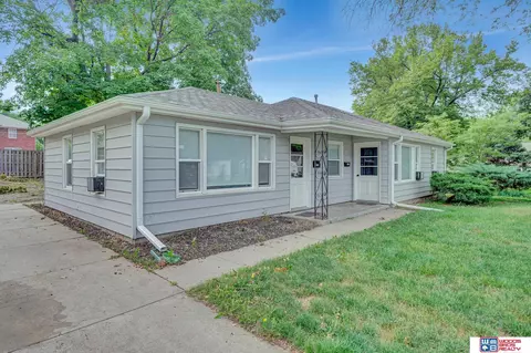 2020-2022 S 47th St, Lincoln, NE 68506