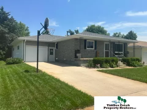 112 8th St, Scribner, NE 68057