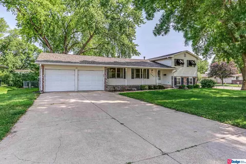 1866 Frederiksen St, Fremont, NE 68025
