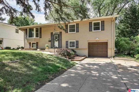 12168 Allan Dr, Omaha, NE 68137