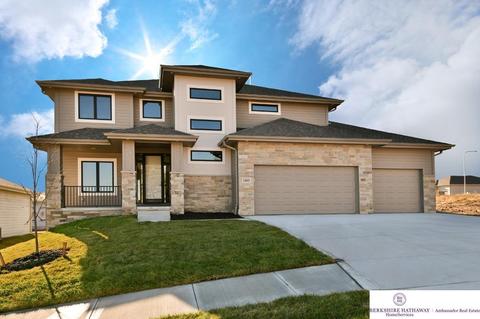 4403 N 189 St, Elkhorn, NE 68022