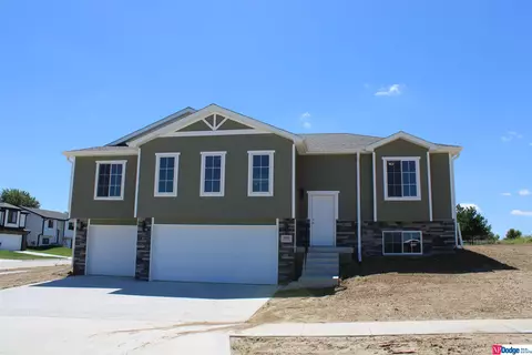 5701 W Redberry Ln, Lincoln, NE 68524