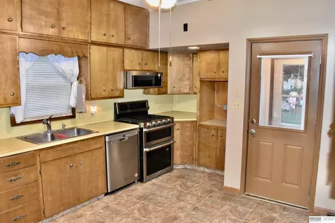 330 Crystal St, Lyons, NE 68038 photo 4