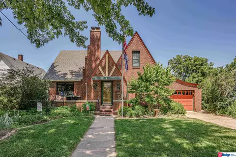 2018 Grant St, Blair, NE 68008