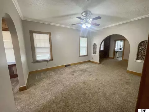 2853 Titus Ave, Omaha, NE 68112