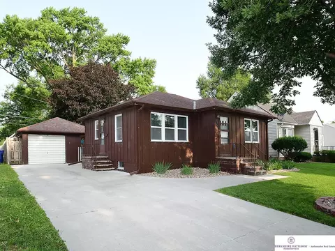 1335 N Garfield St, Fremont, NE 68025
