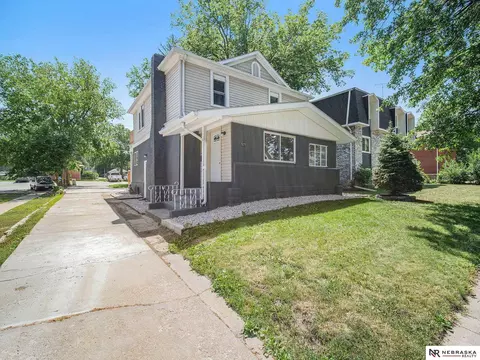 520 S 25th St, Lincoln, NE 68510