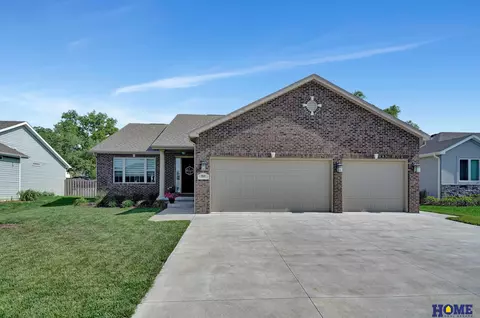 860 Hackberry St, Bennet, NE 68317
