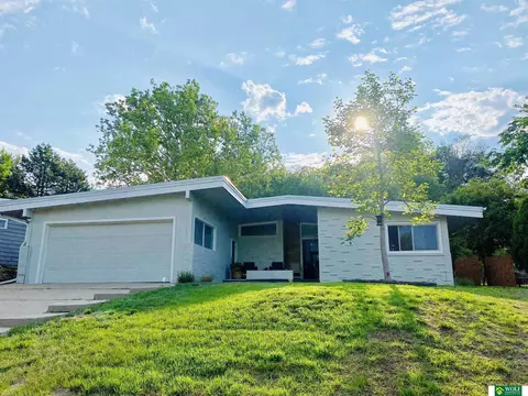 2930 Prairie Rd, Lincoln, NE 68506