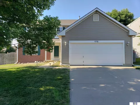 9718 Melissa St, La Vista, NE 68128