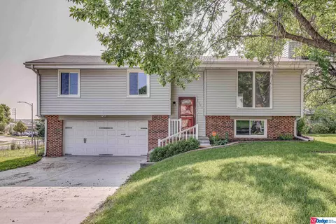 7101 S 75th St, La Vista, NE 68128