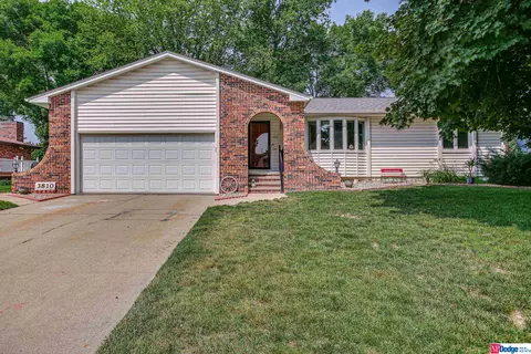 3810 N 206 St, Elkhorn, NE 68022