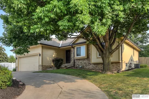 15512 Corby St, Omaha, NE 68116