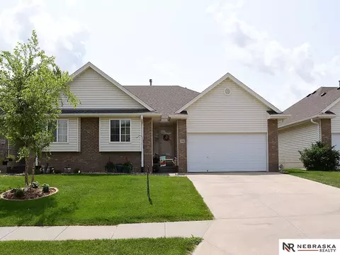 17115 Joanne Dr, Omaha, NE 68136