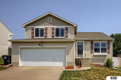 16120 Cottonwood Ave, Omaha, NE 68136