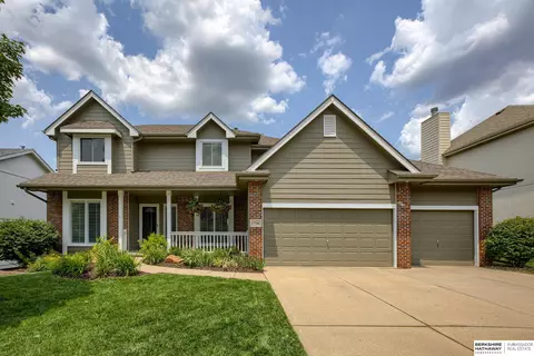 17518 U St, Omaha, NE 68135