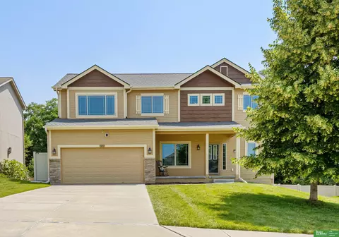 14207 S 18 St, Bellevue, NE 68123