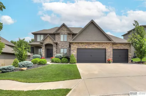 3303 S 187 St, Omaha, NE 68130