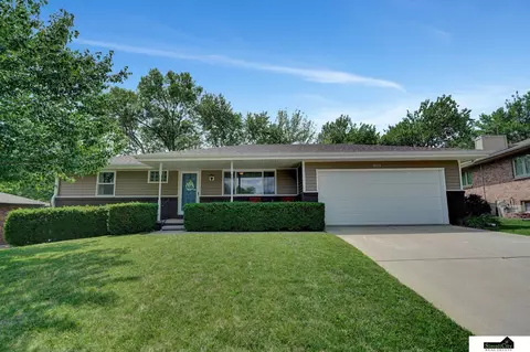 1525 Irving St, Lincoln, NE 68521
