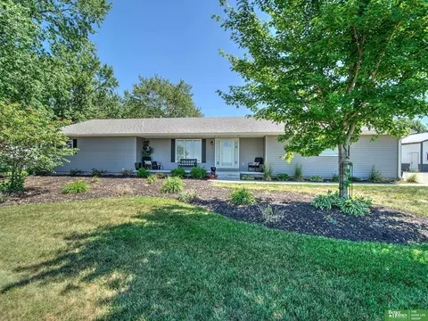 28313 State St, Valley, NE 68064