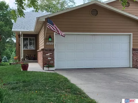 5005 S 69th St, Lincoln, NE 68516