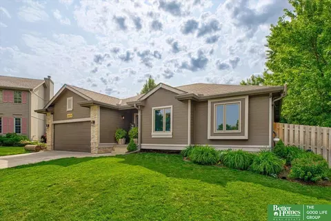 16815 L Cir, Omaha, NE 68135