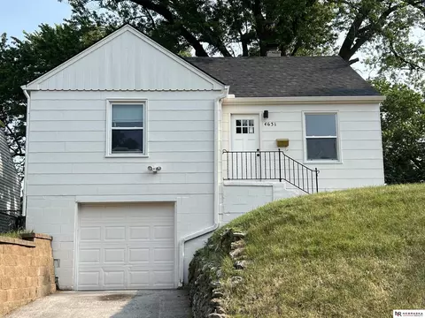 4631 Grand Ave, Omaha, NE 68104