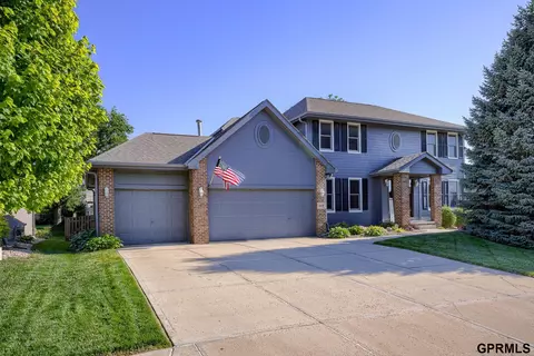 17475 L St, Omaha, NE 68135