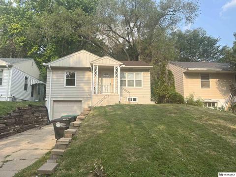 3719 N 55 St, Omaha, NE 68104