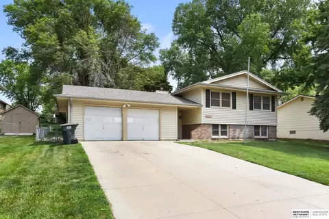 13214 Slayton St, Omaha, NE 68138