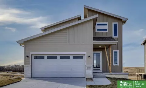 8602 N 176th St, Bennington, NE 68007