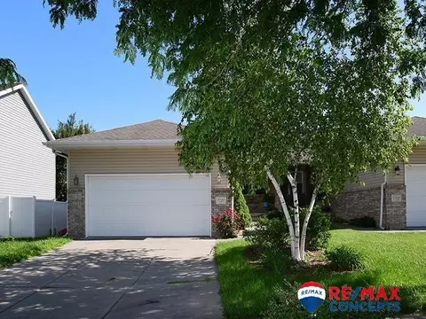 1121 W Lake St, Lincoln, NE 68522