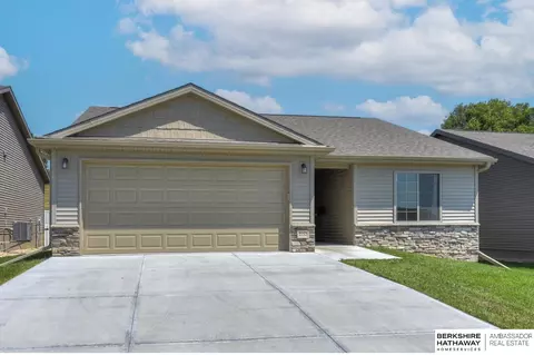 2752 N 202 Ave, Elkhorn, NE 68022