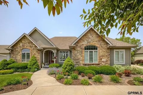 11824 N 173 Cir, Bennington, NE 68007