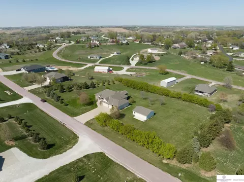 4661 Crest Ridge Loop, Blair, NE 68008
