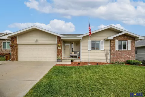 2721 NW Columbine St, Lincoln, NE 68524