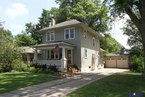 2710 S 35th St, Lincoln, NE 68506