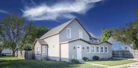 210 W Elm St, Cedar Bluffs, NE 68015
