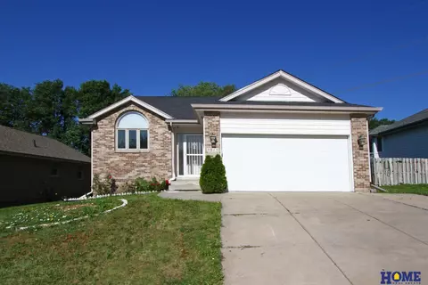 3015 Mickaela Ln, Lincoln, NE 68521
