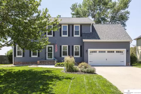 445 Brentwood Dr, Gretna, NE 68028