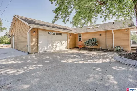 34 Poehlings Lane, Fremont, NE 68025