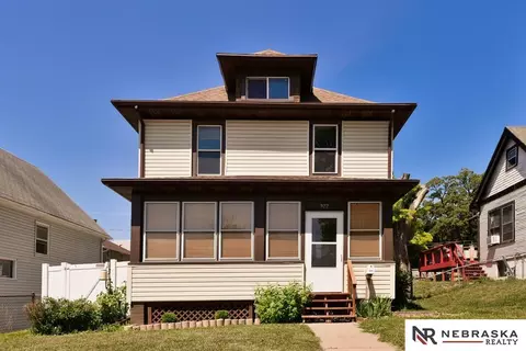 922 S 26th St, Omaha, NE 68105