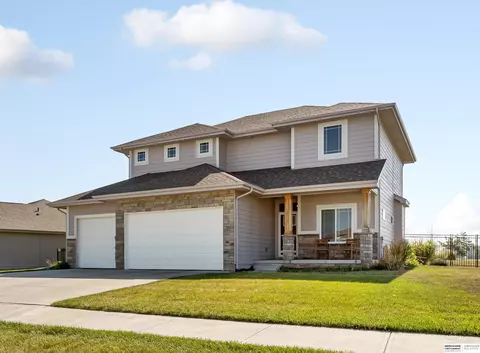 7305 N 169 St, Bennington, NE 68007
