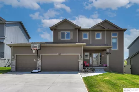 8111 S 186th St, Omaha, NE 68136