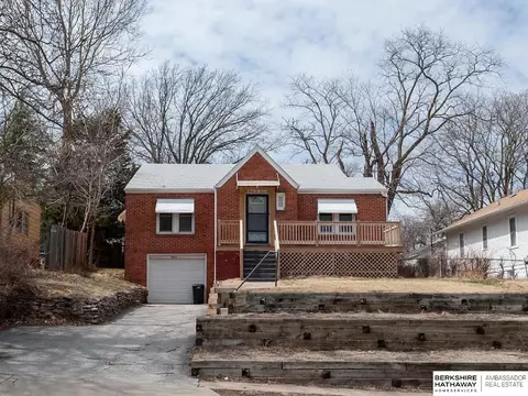 3616 N 52 St, Omaha, NE 68104