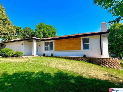 20117 Binney Cir, Elkhorn, NE 68022